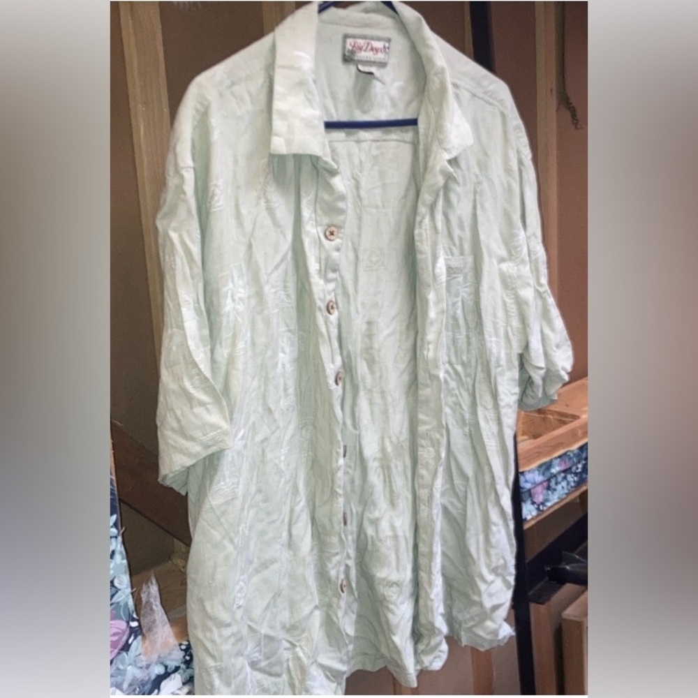 Big Dogs resort wear xl 70% silk front pocket